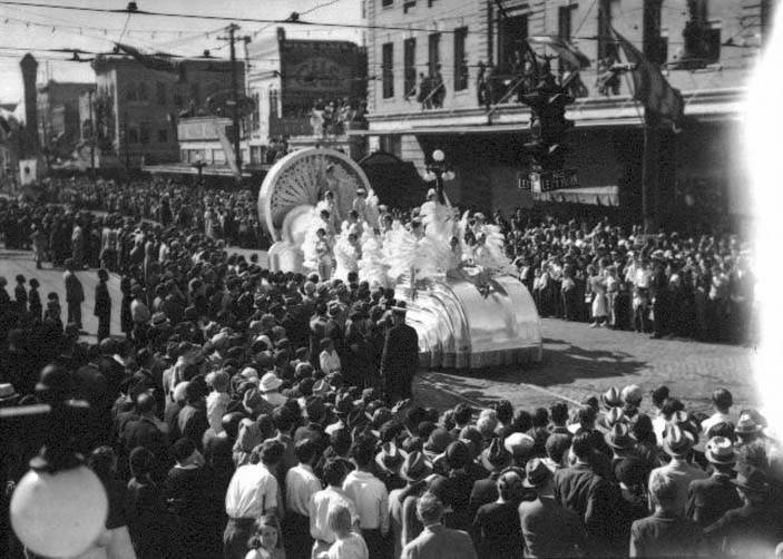 1934 Gasparilla parade float
